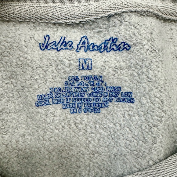 Newport RI Tourist Crewneck - Picture 3 of 3